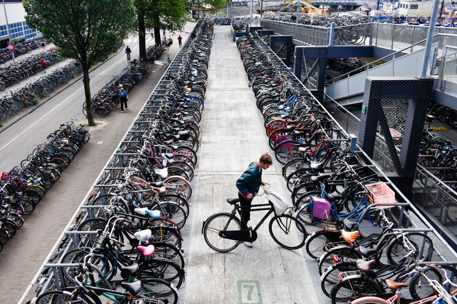 estacionamento de bicicletas em Amsterdã