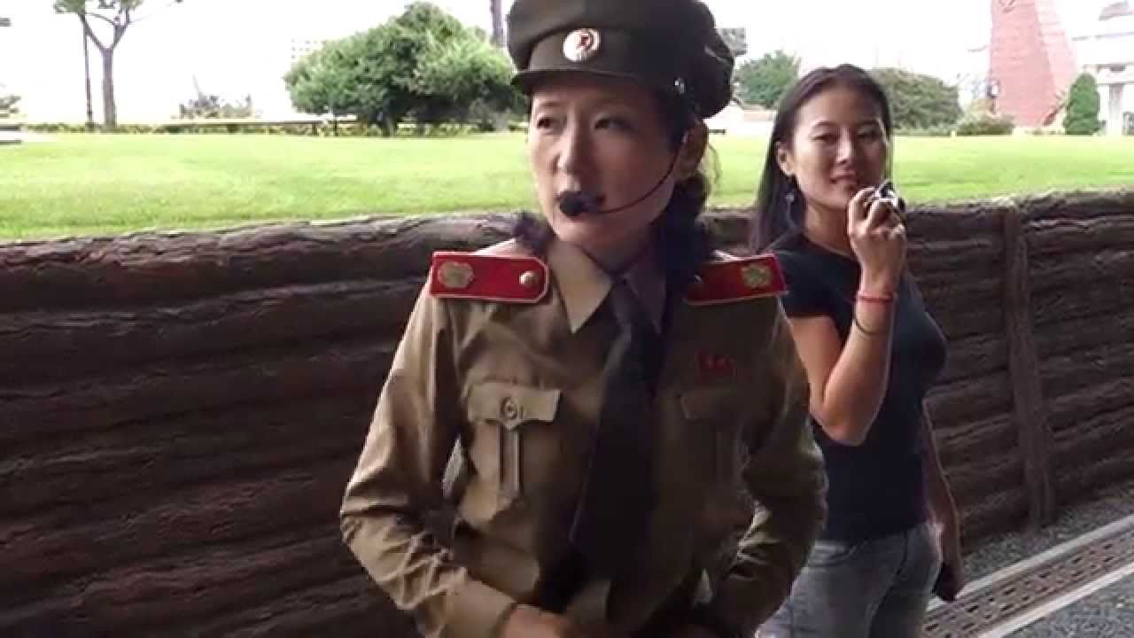Duas mulheres na Coreia do Norte