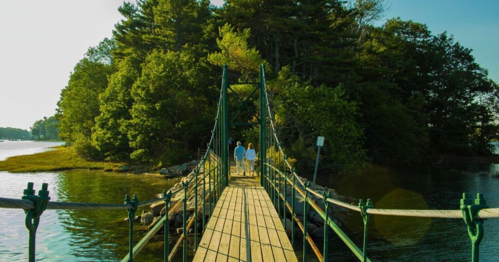 the wiggly bridge in york, maine