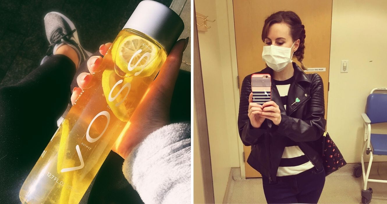 uma garota segura uma garrafa de água voss cheia de limões, uma garota tira uma selfie no consultório médico